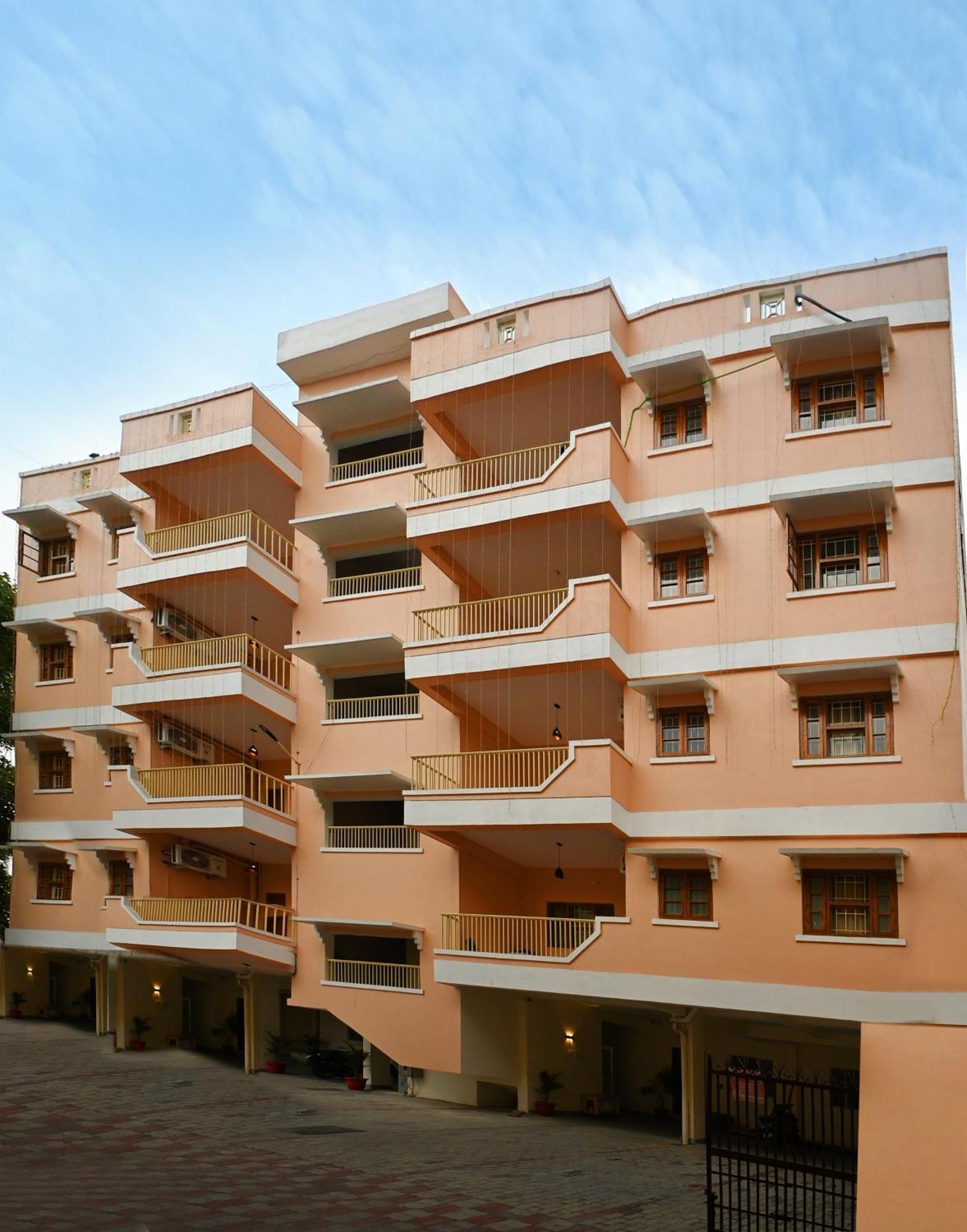 Zoomstay - 3Bhk Apartments Varanasi Exterior foto